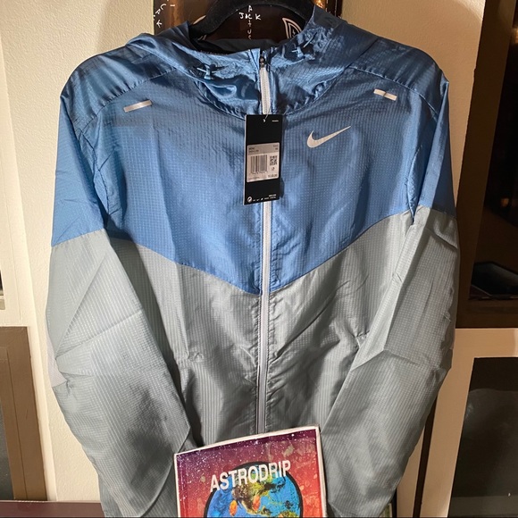 nike windbreaker mens xs